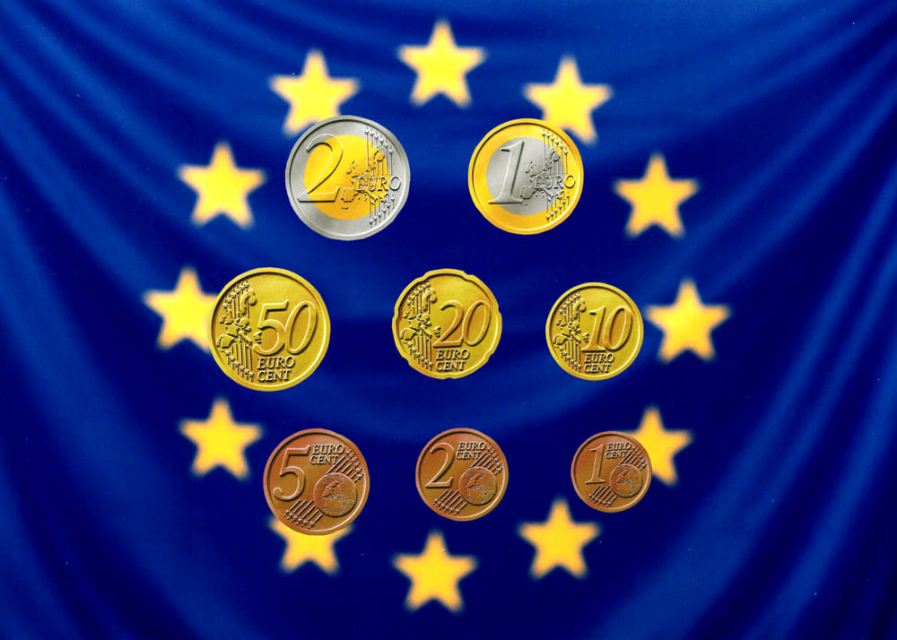 L’EURO – SPIEGAZIONE, PROBLEMI, ESERCIZI.